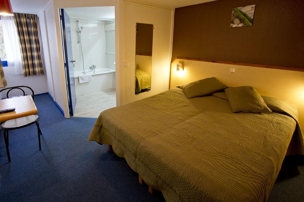 Hotel Hipotel Paris Marne La Vallee 3*